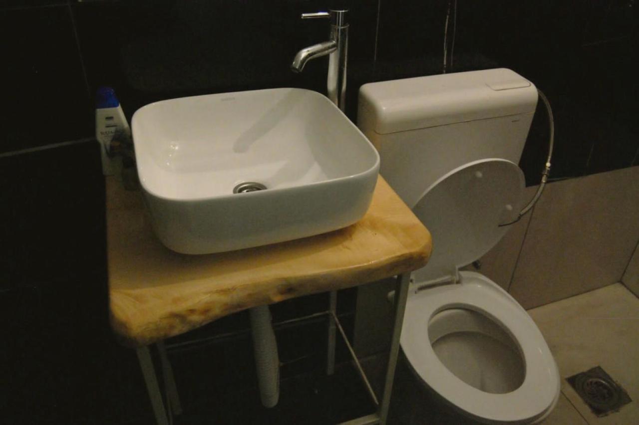 Hostel Ka Doma Цетине Екстериор снимка