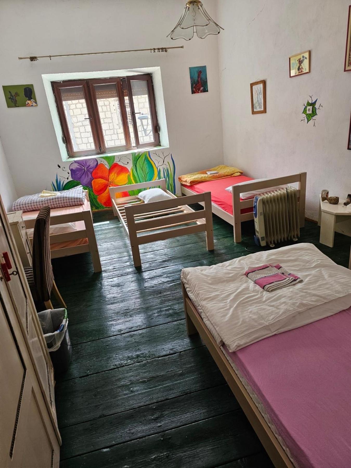 Hostel Ka Doma Цетине Екстериор снимка